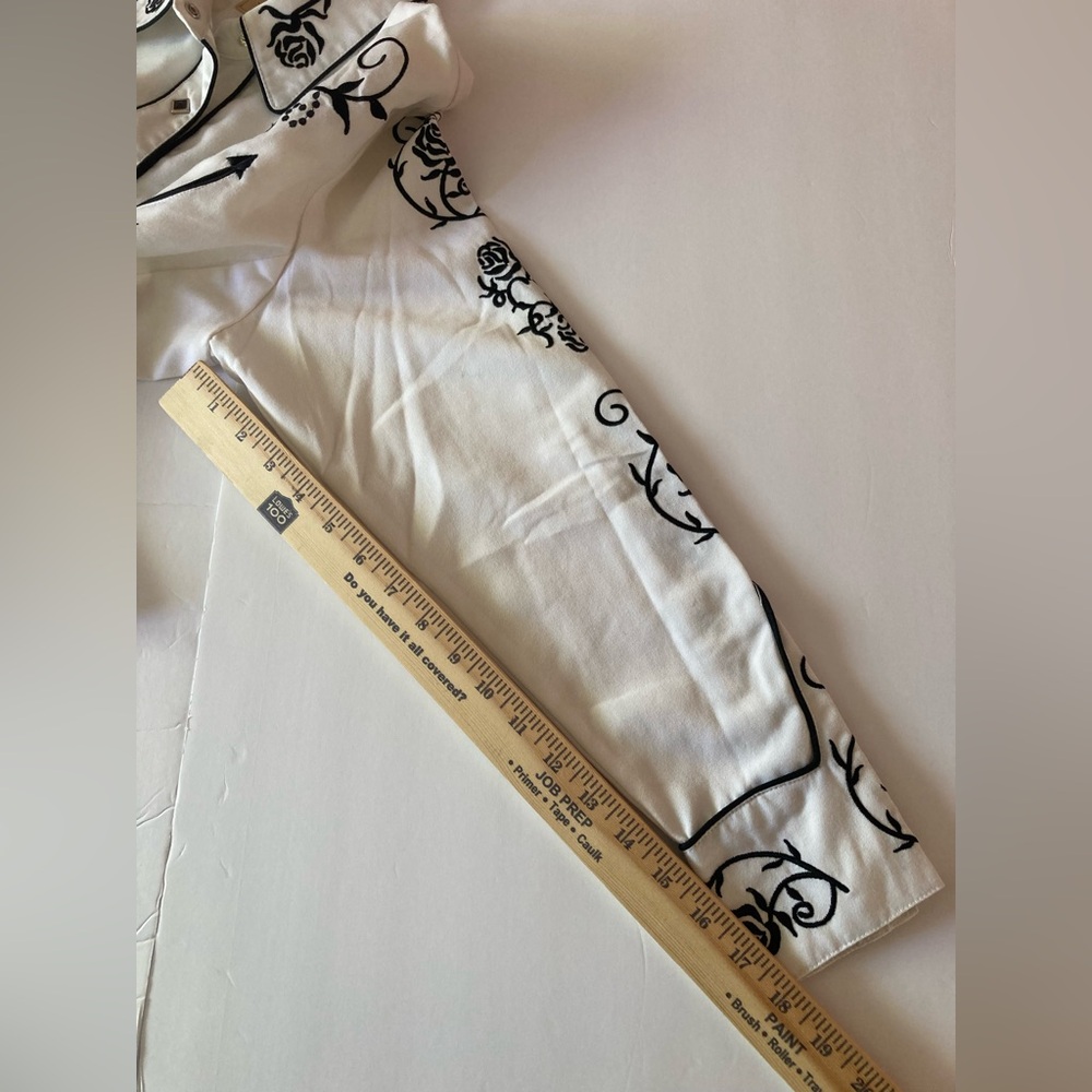 Scully SZ M Womens Western White and Black Embroidered with Roses Shirt - Picture 14 of 15